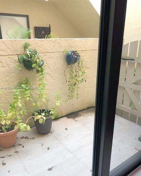 Small Image of 3483 EMERALD OAKS DR #1701, Hollywood Number 19
