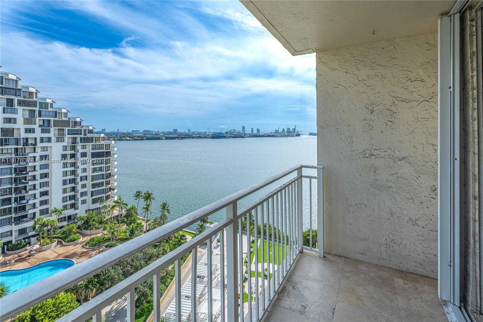 Small Image of 770 CLAUGHTON ISLAND DR #1603, Miami Number 10