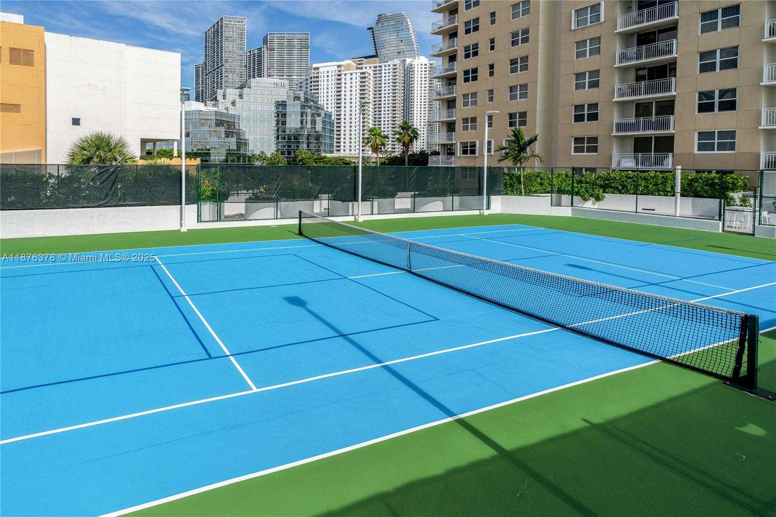 Small Image of 770 CLAUGHTON ISLAND DR #1603, Miami Number 19