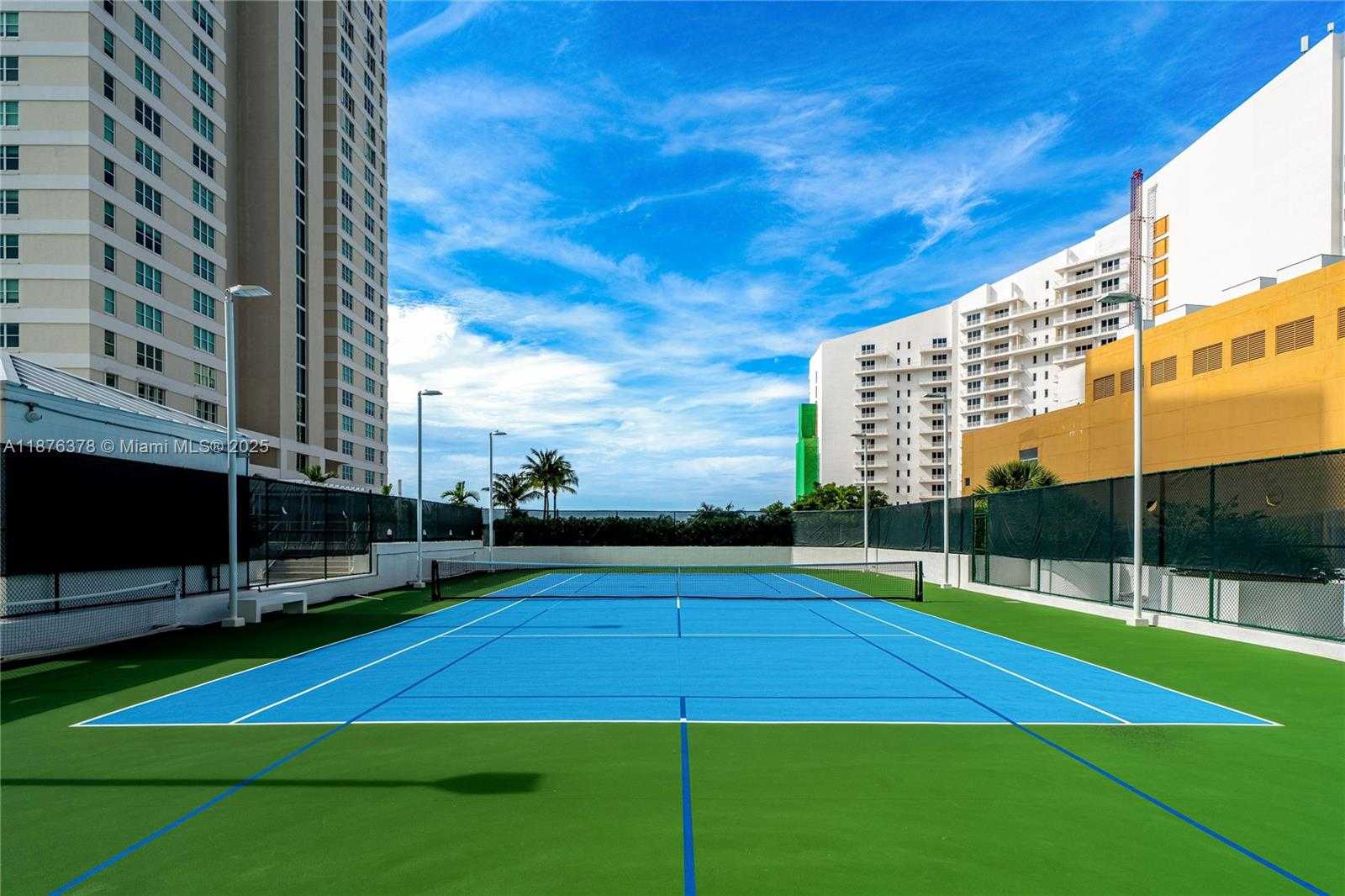 Small Image of 770 CLAUGHTON ISLAND DR #1603, Miami Number 21