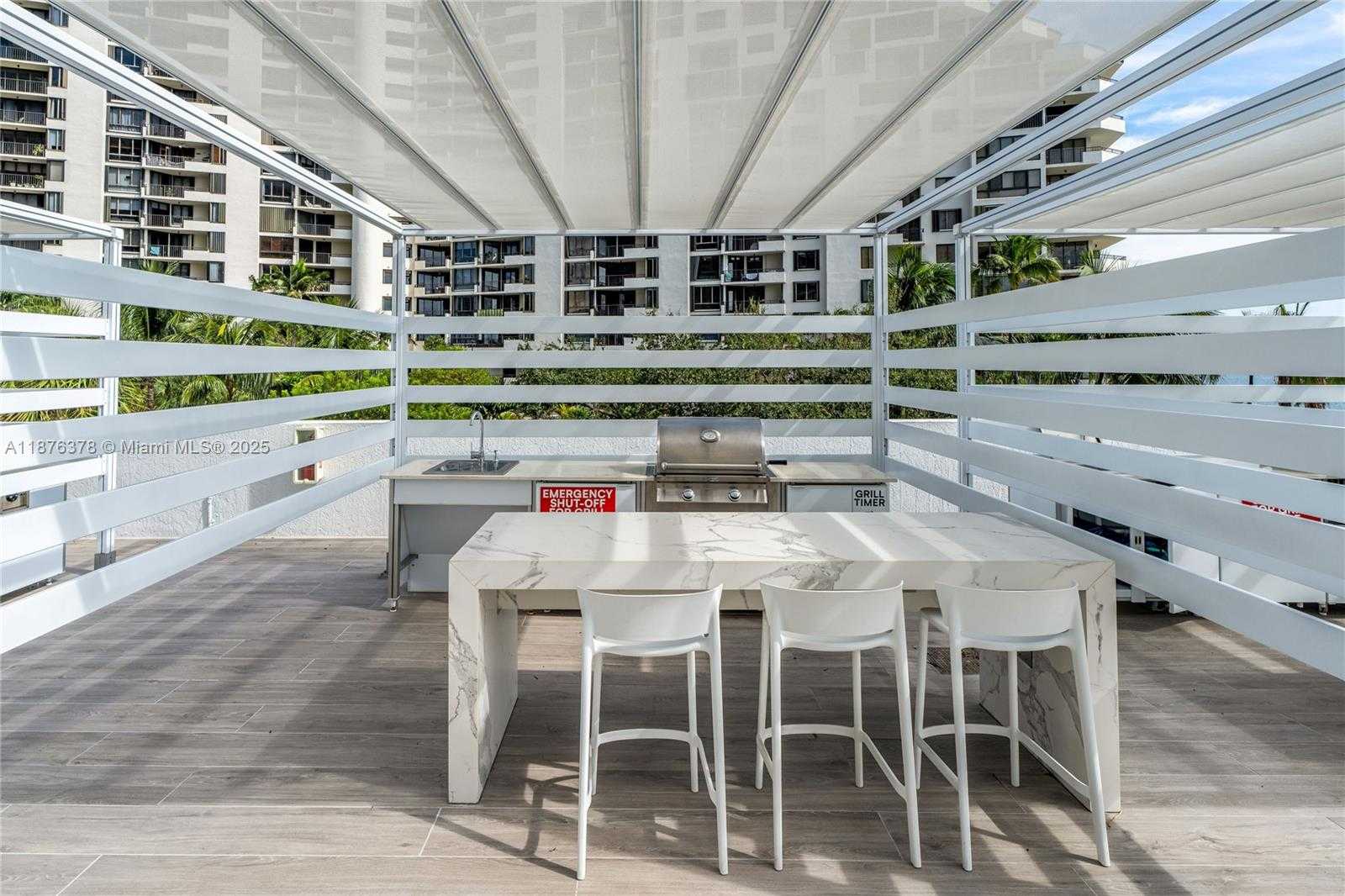 Small Image of 770 CLAUGHTON ISLAND DR #1603, Miami Number 22