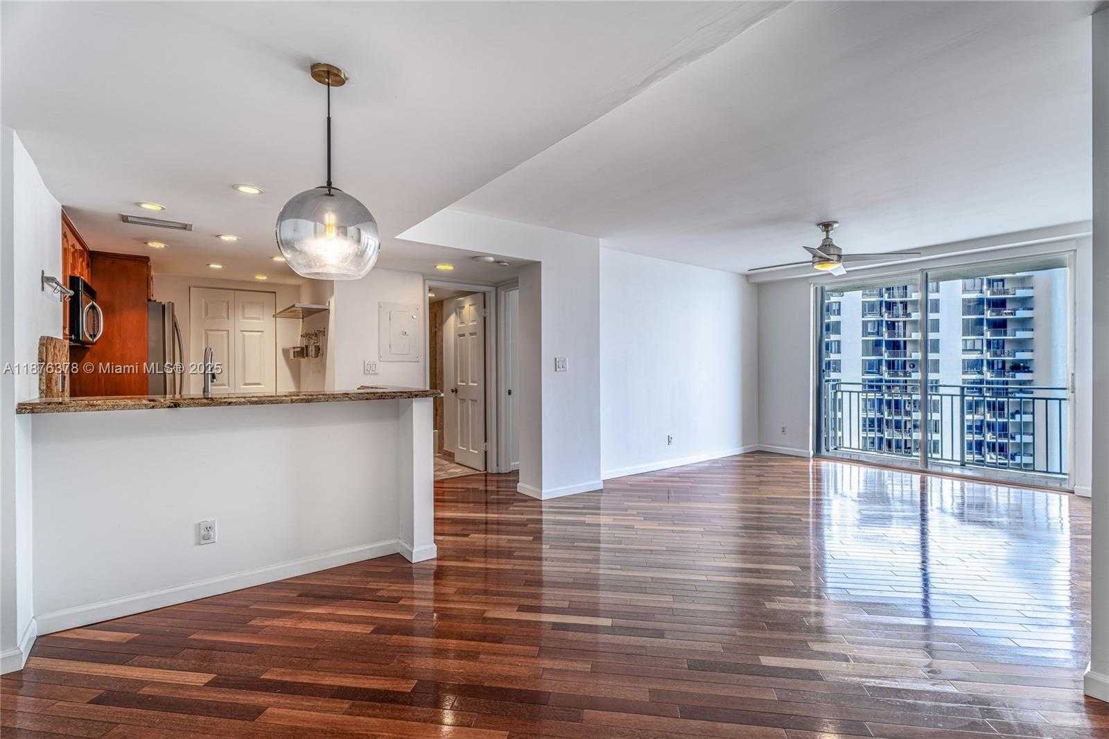 Small Image of 770 CLAUGHTON ISLAND DR #1603, Miami Number 3