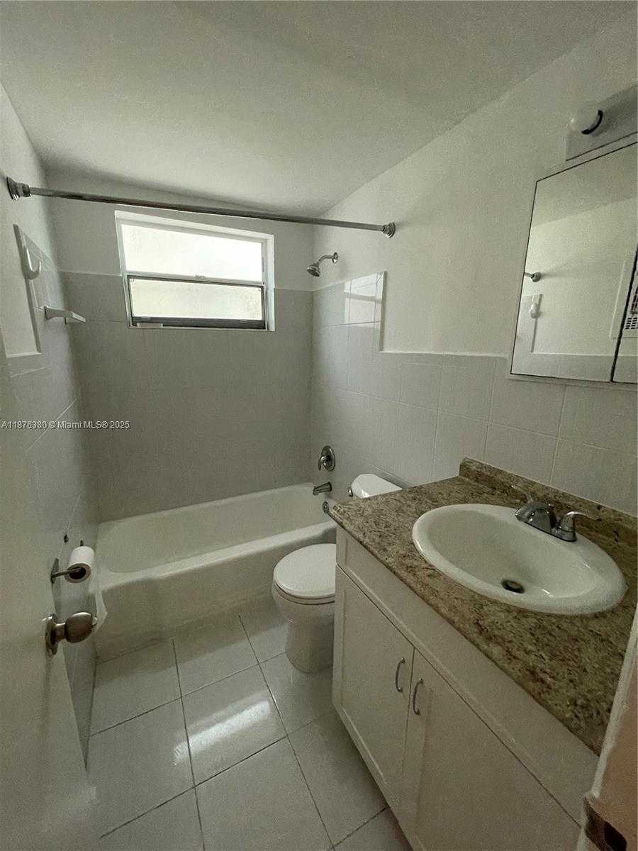 Small Image of 65 WASHINGTON AVE #6, Miami Beach Number 5