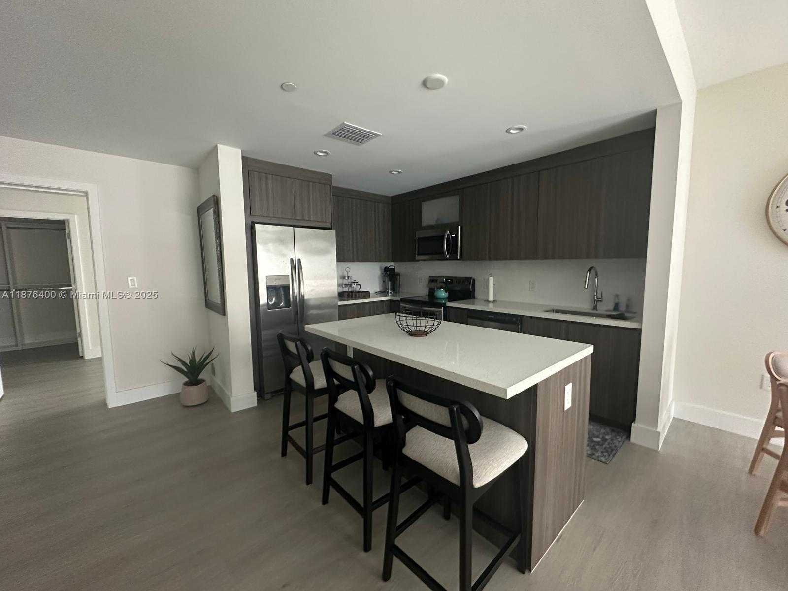 Small Image of 1938 JACKSON ST #502, Hollywood Number 19