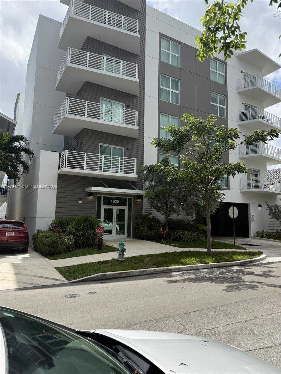 Small Image of 1938 JACKSON ST #502, Hollywood Number 2