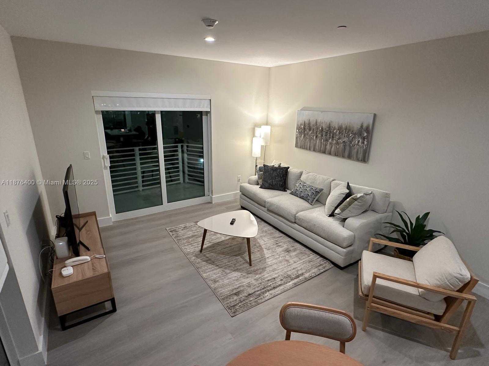 Small Image of 1938 JACKSON ST #502, Hollywood Number 7
