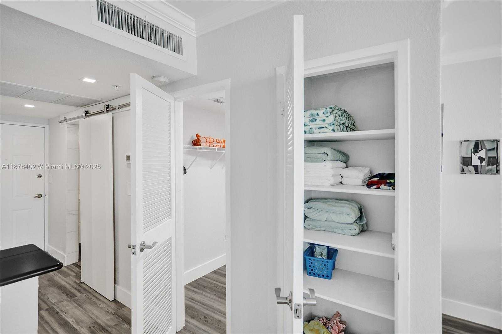 Small Image of 2501 SOUTH OCEAN DR #PH37 (available Nov), Hollywood Number 13