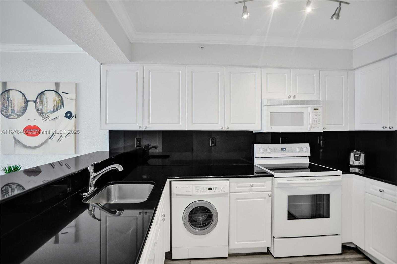 Small Image of 2501 SOUTH OCEAN DR #PH37 (available Nov), Hollywood Number 17