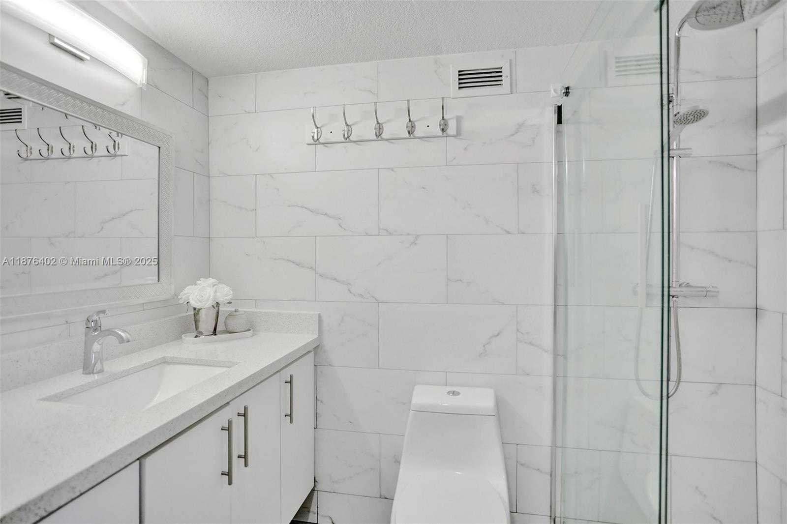 Small Image of 2501 SOUTH OCEAN DR #PH37 (available Nov), Hollywood Number 6