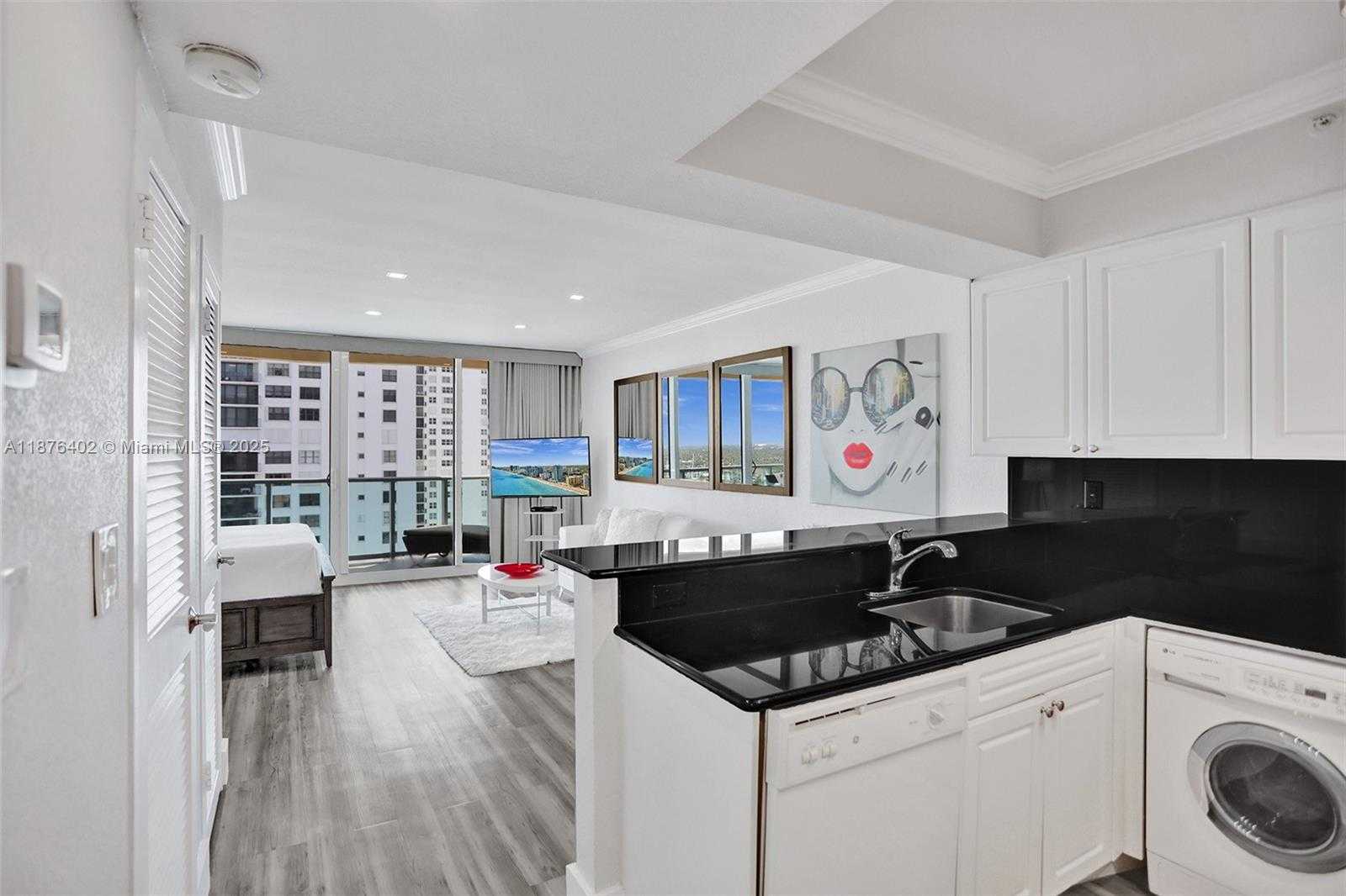 Small Image of 2501 SOUTH OCEAN DR #PH37 (available Nov), Hollywood Number 8