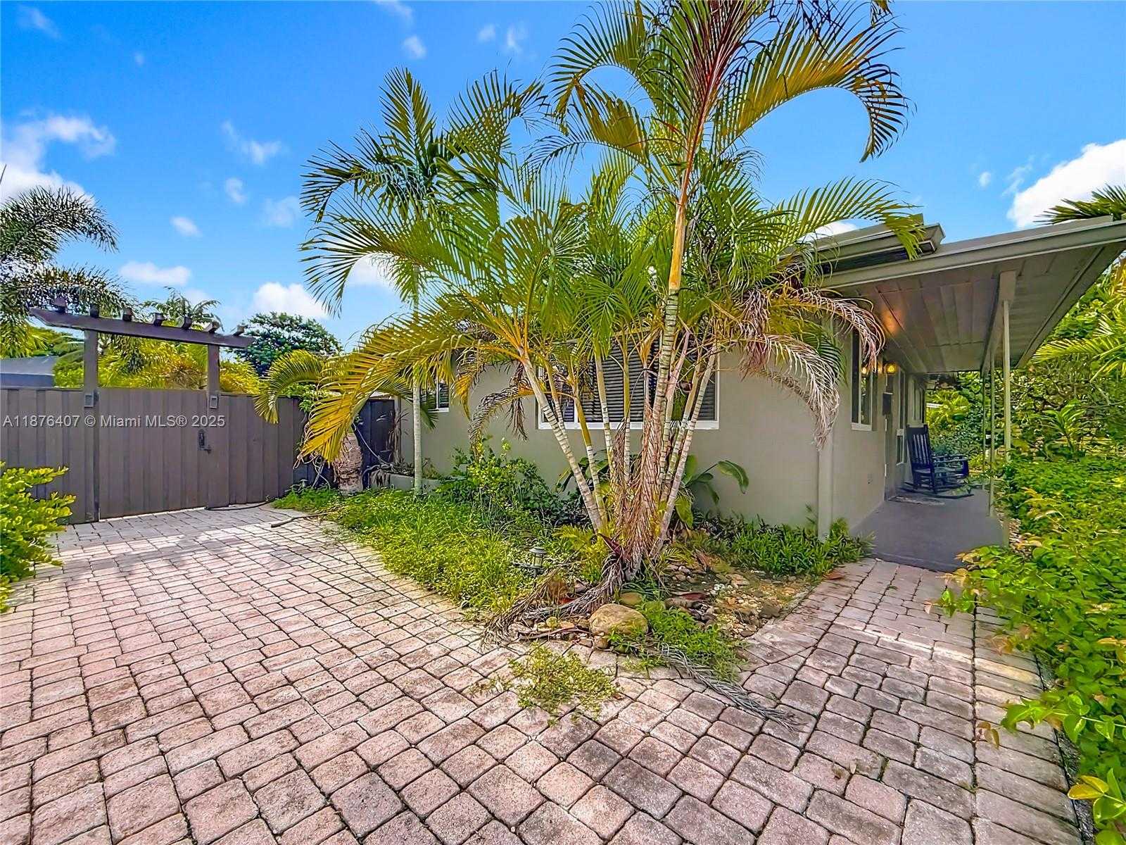 Small Image of 1532 NORTH EAST 39TH ST, Oakland Park Number 10