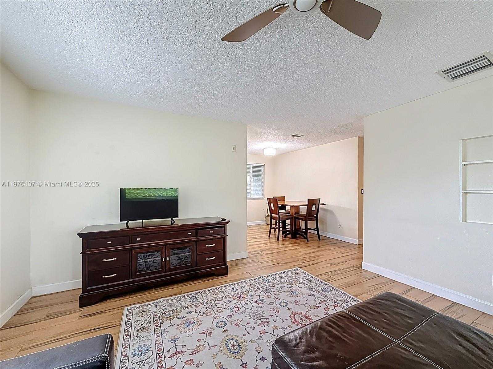 Small Image of 1532 NORTH EAST 39TH ST, Oakland Park Number 16