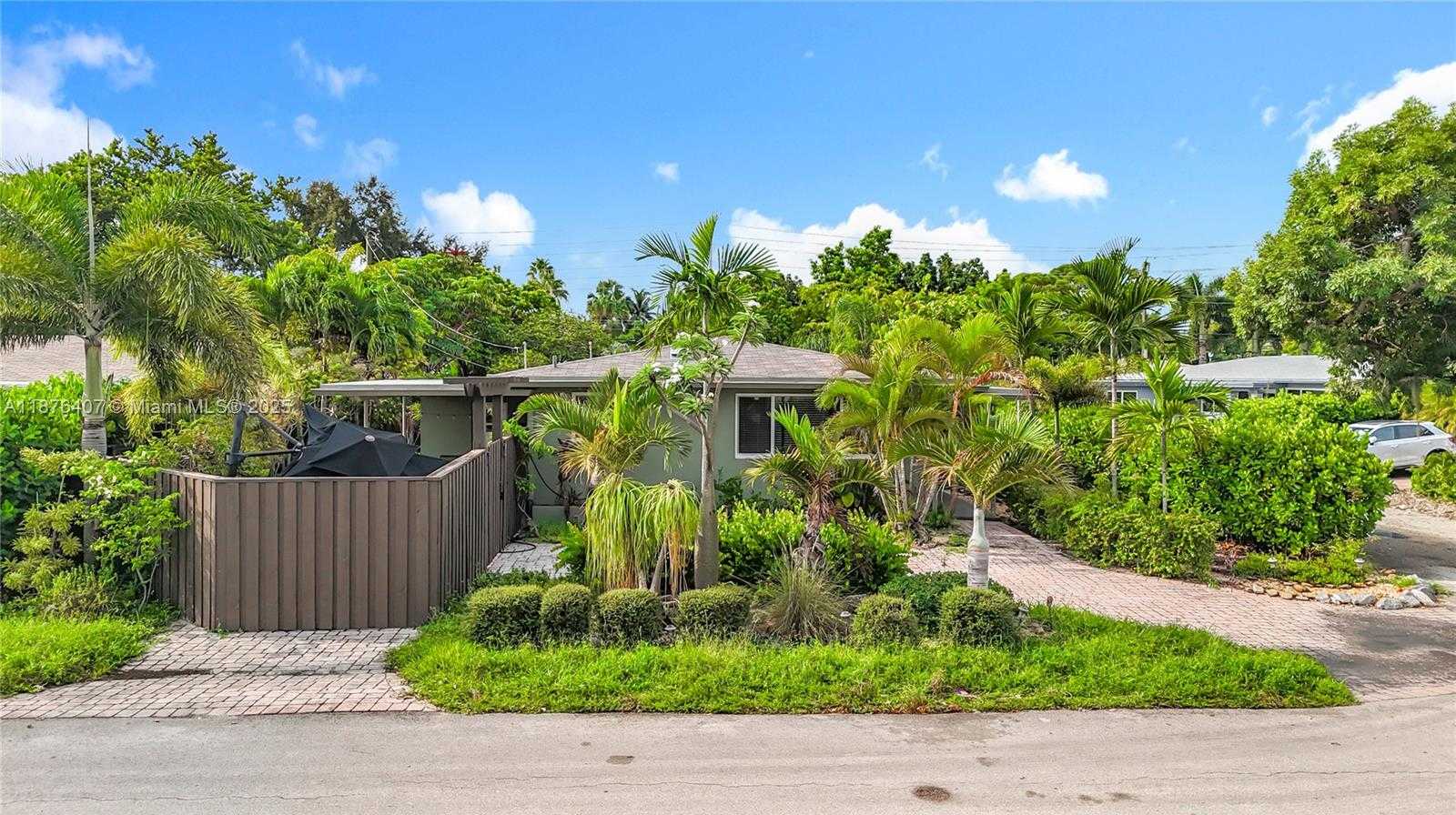 Small Image of 1532 NORTH EAST 39TH ST, Oakland Park Number 2