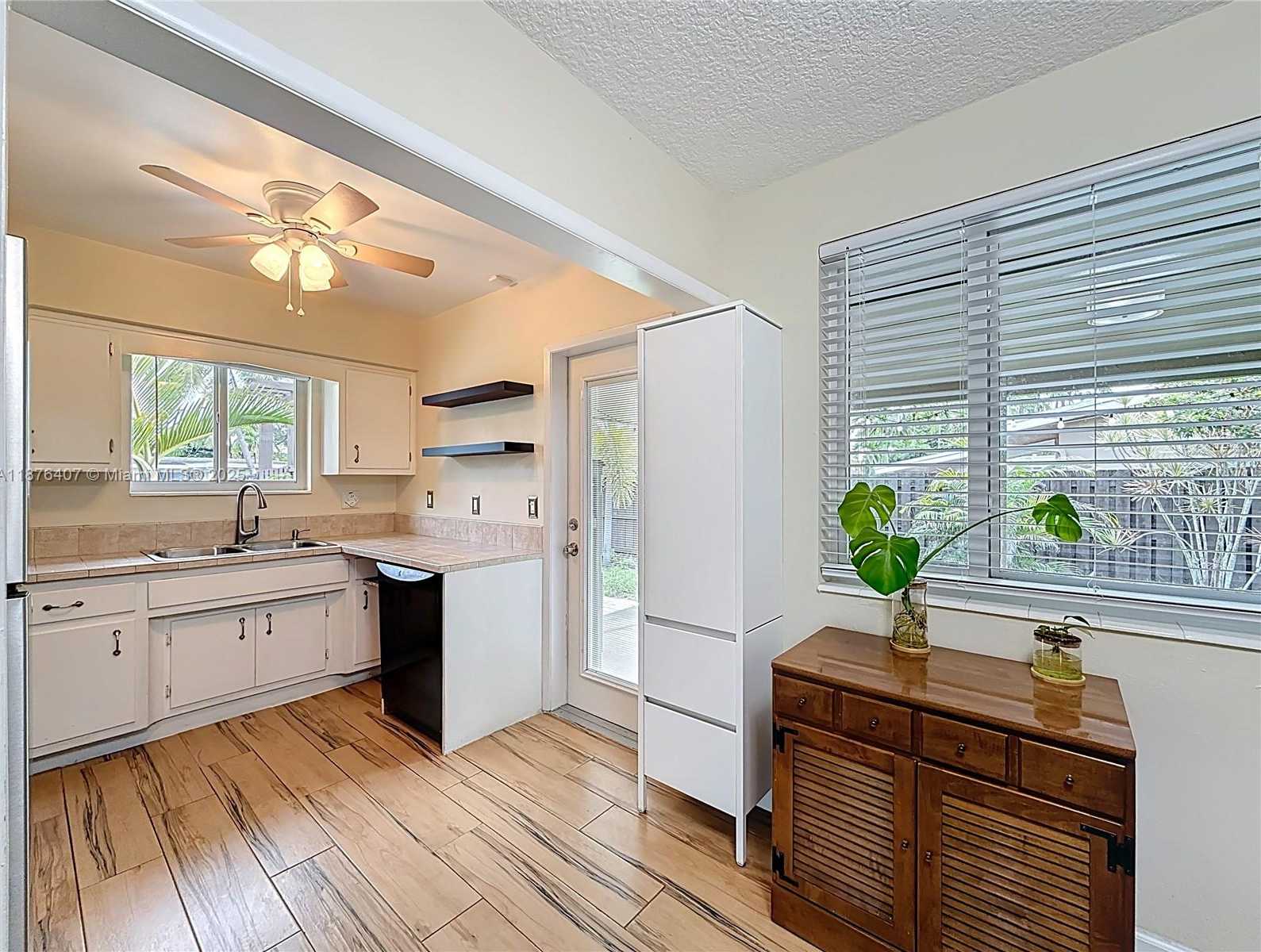 Small Image of 1532 NORTH EAST 39TH ST, Oakland Park Number 22