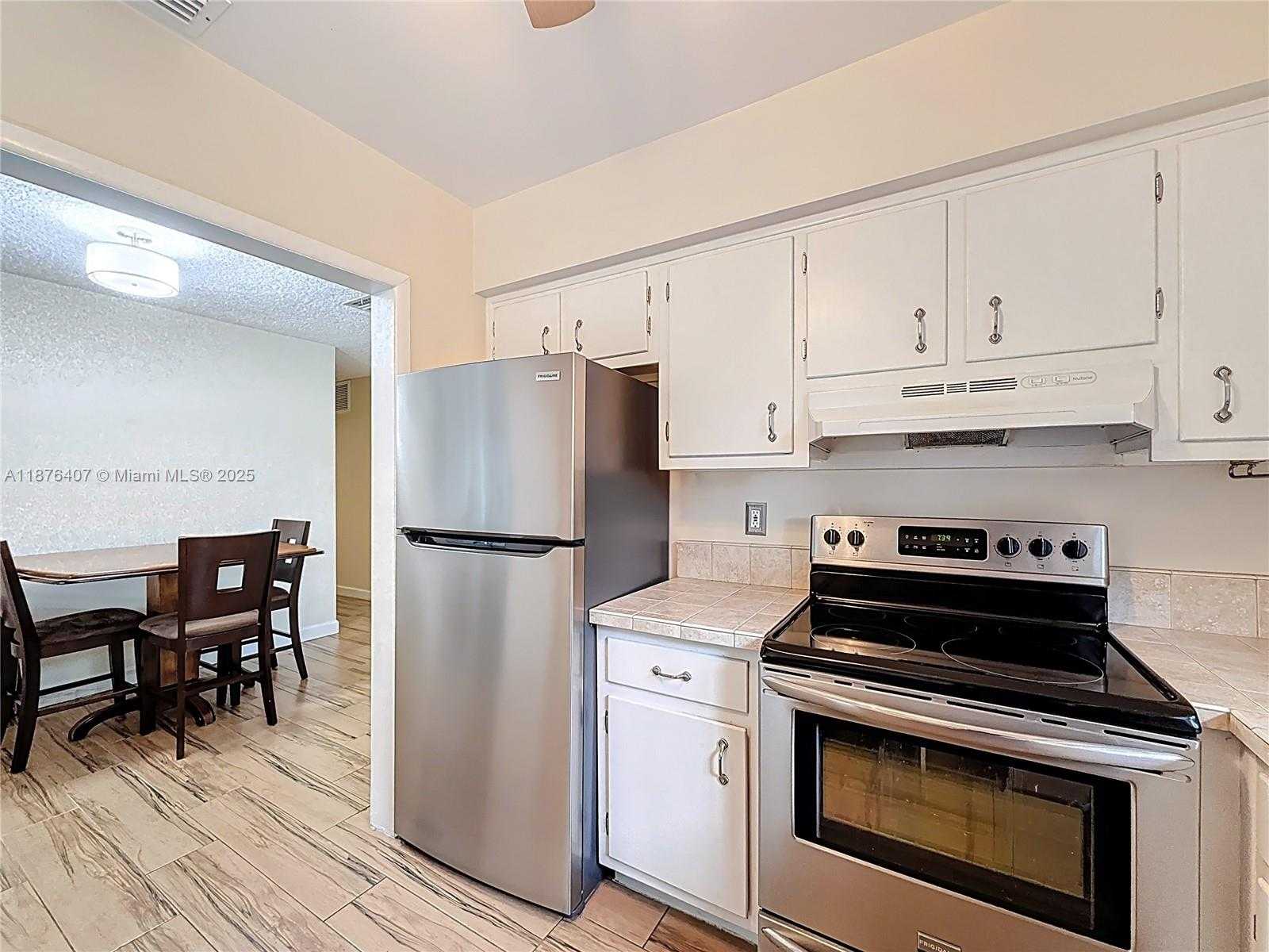 Small Image of 1532 NORTH EAST 39TH ST, Oakland Park Number 24