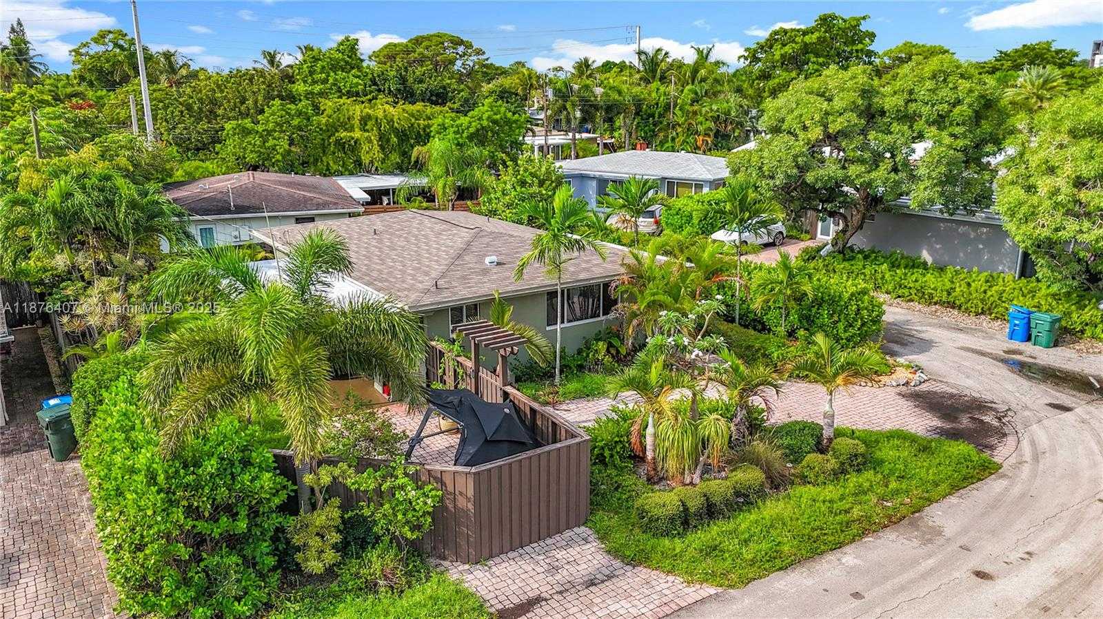 Small Image of 1532 NORTH EAST 39TH ST, Oakland Park Number 3