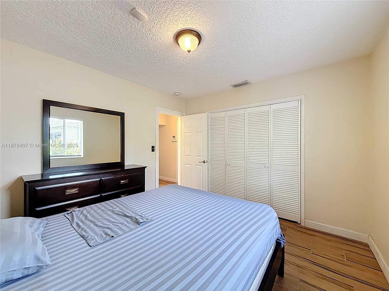 Small Image of 1532 NORTH EAST 39TH ST, Oakland Park Number 34