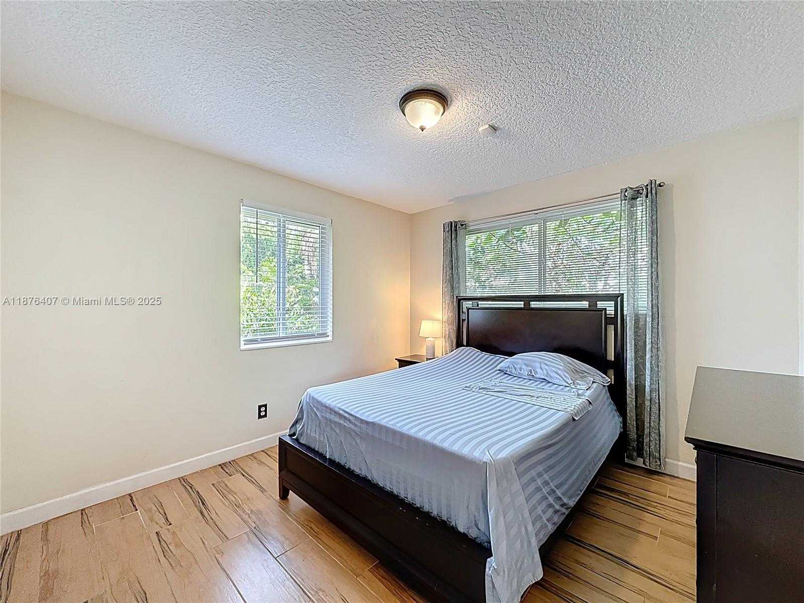 Small Image of 1532 NORTH EAST 39TH ST, Oakland Park Number 36