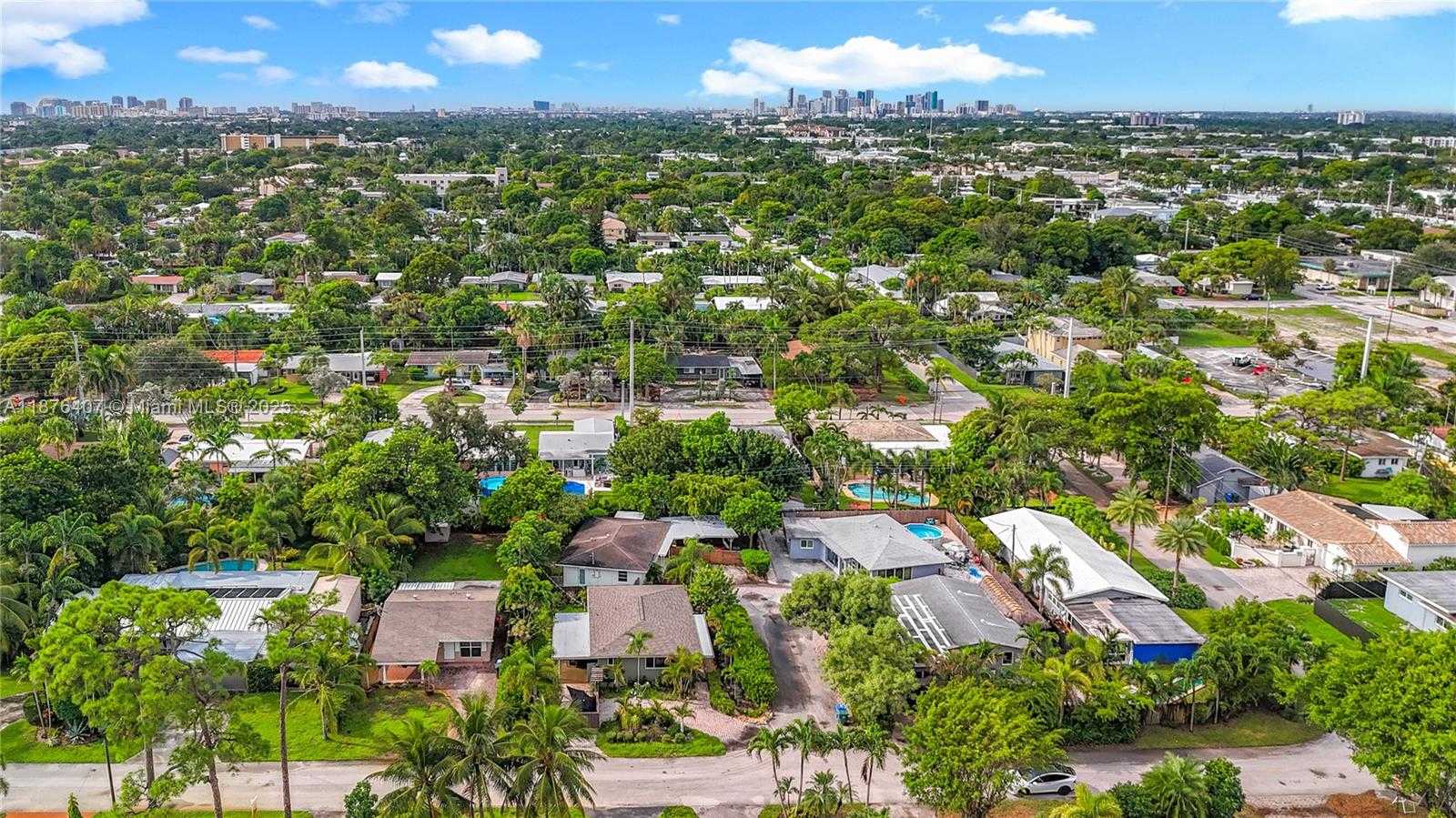 Small Image of 1532 NORTH EAST 39TH ST, Oakland Park Number 5
