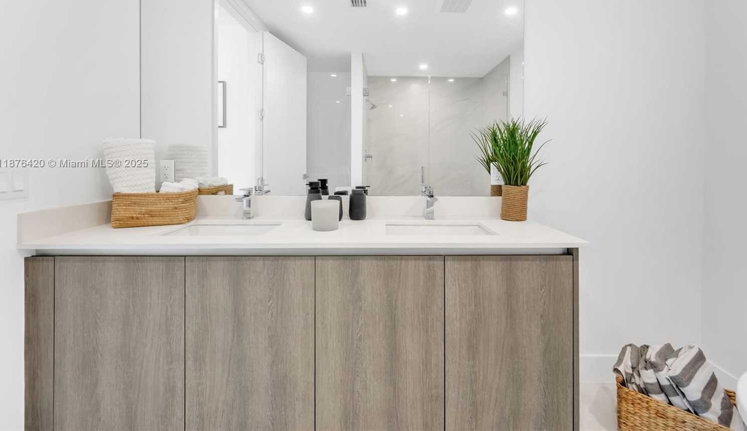 Small Image of 17550 COLLINS AVE #801, Sunny Isles Beach Number 22