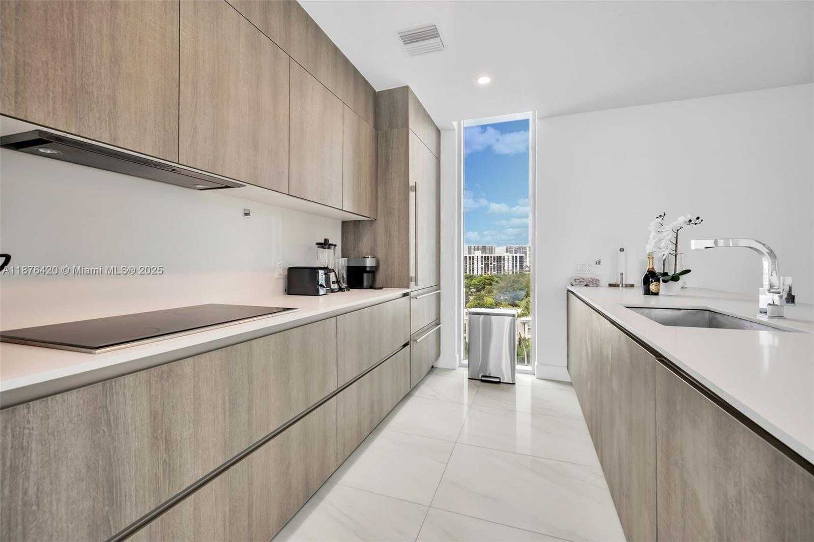 Small Image of 17550 COLLINS AVE #801, Sunny Isles Beach Number 4