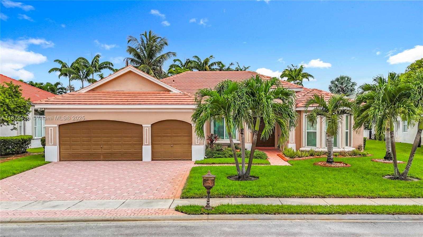 Small Image of 15957 SOUTH WEST 14TH ST, Pembroke Pines Number 10