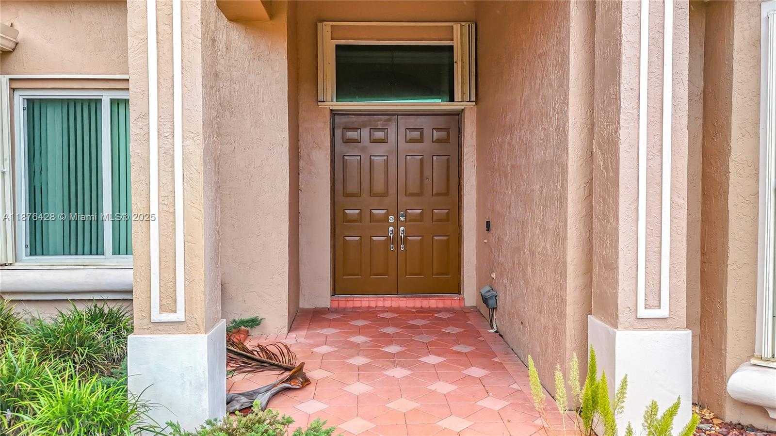 Small Image of 15957 SOUTH WEST 14TH ST, Pembroke Pines Number 13
