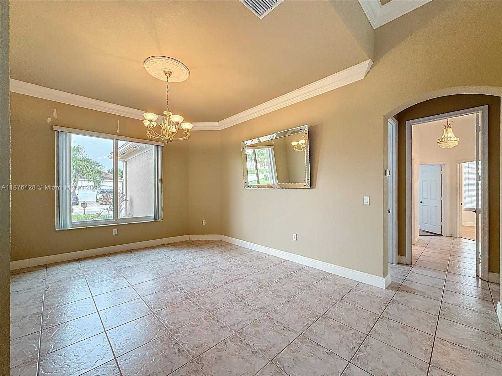 Small Image of 15957 SOUTH WEST 14TH ST, Pembroke Pines Number 18