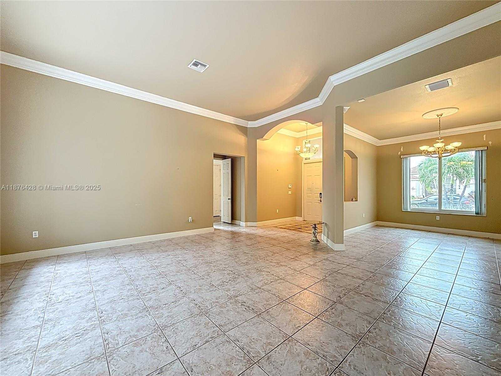 Small Image of 15957 SOUTH WEST 14TH ST, Pembroke Pines Number 25