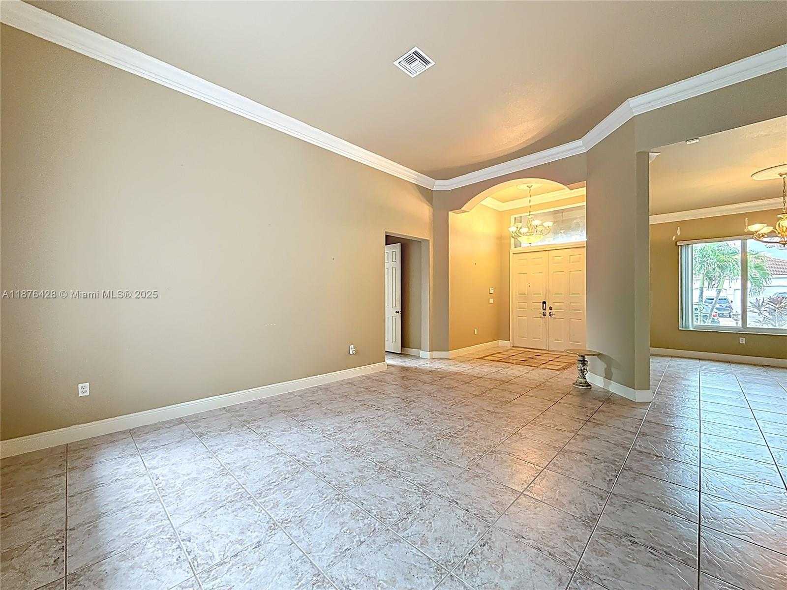 Small Image of 15957 SOUTH WEST 14TH ST, Pembroke Pines Number 26