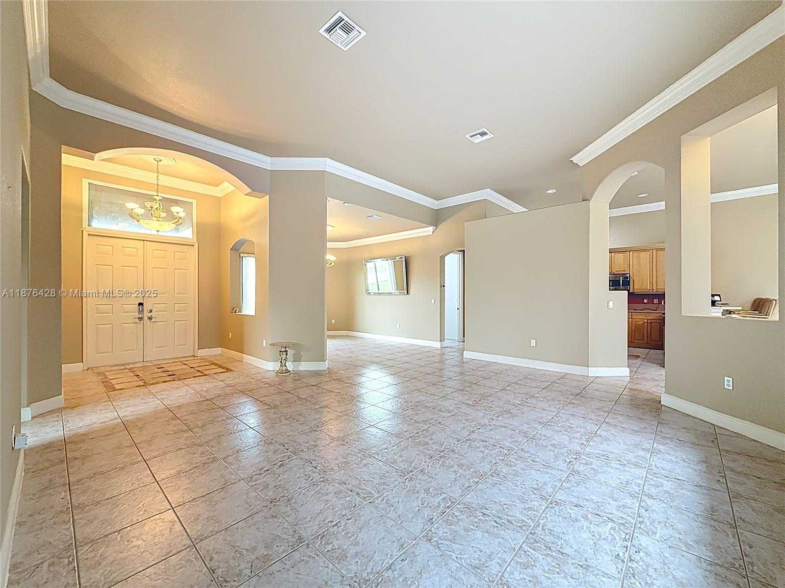 Small Image of 15957 SOUTH WEST 14TH ST, Pembroke Pines Number 27