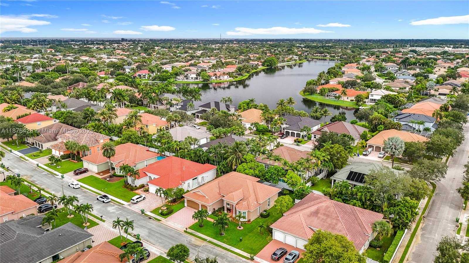 Small Image of 15957 SOUTH WEST 14TH ST, Pembroke Pines Number 3