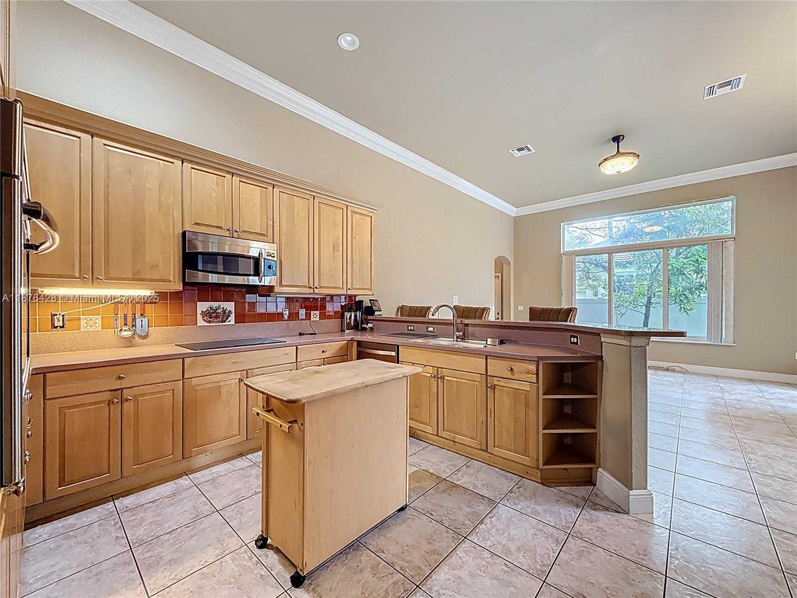Small Image of 15957 SOUTH WEST 14TH ST, Pembroke Pines Number 30