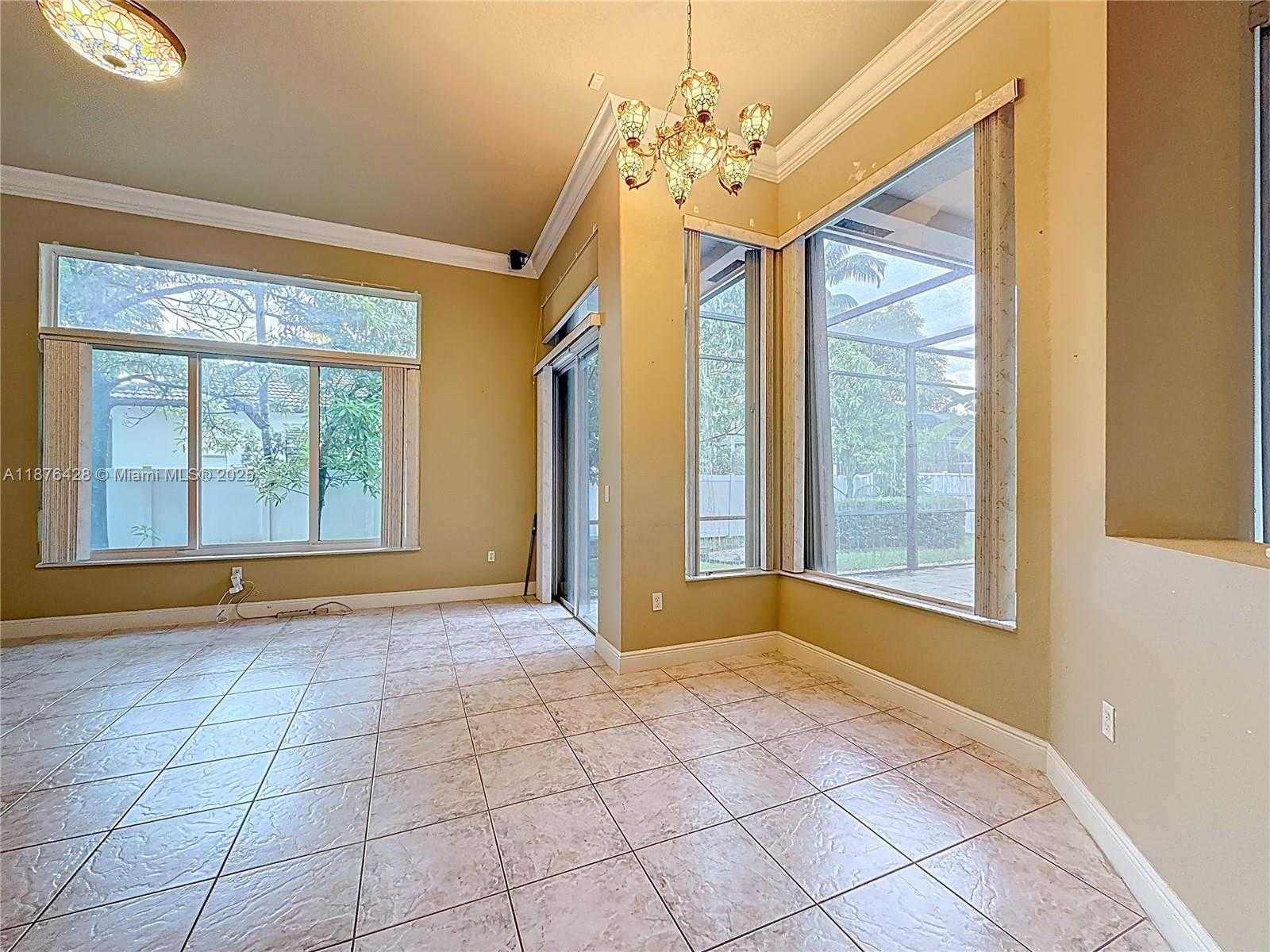 Small Image of 15957 SOUTH WEST 14TH ST, Pembroke Pines Number 37