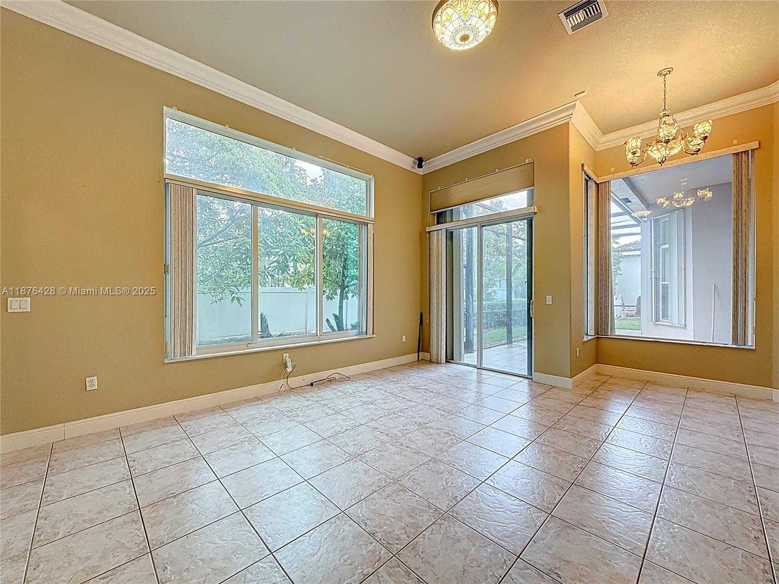 Small Image of 15957 SOUTH WEST 14TH ST, Pembroke Pines Number 38