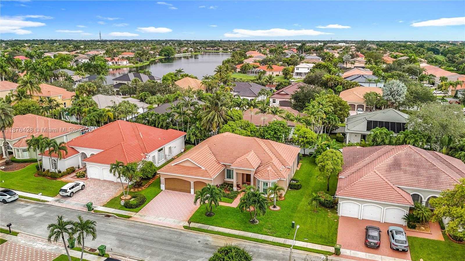 Small Image of 15957 SOUTH WEST 14TH ST, Pembroke Pines Number 4