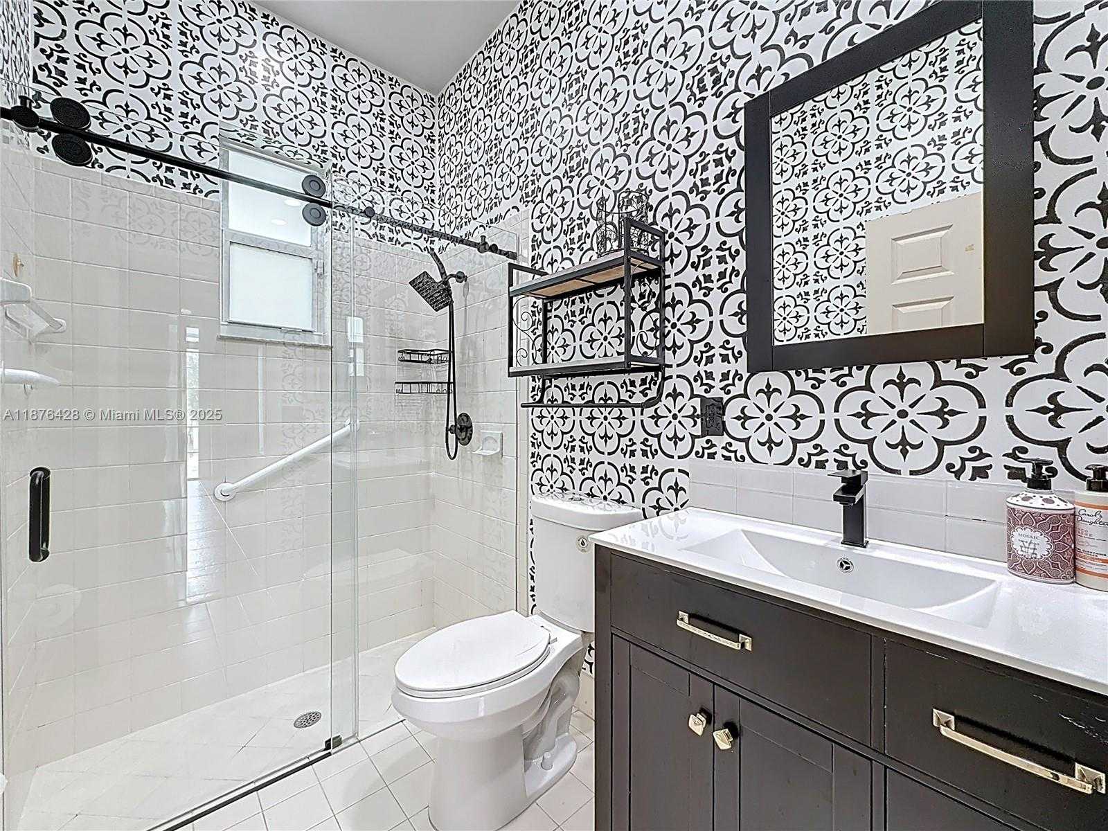 Small Image of 15957 SOUTH WEST 14TH ST, Pembroke Pines Number 54