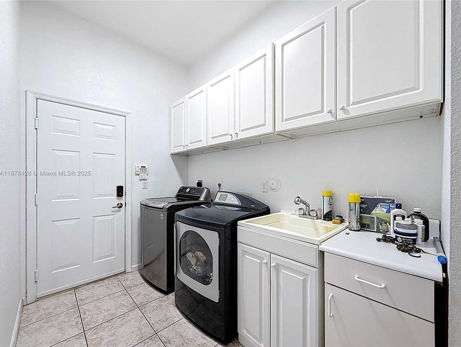 Small Image of 15957 SOUTH WEST 14TH ST, Pembroke Pines Number 70