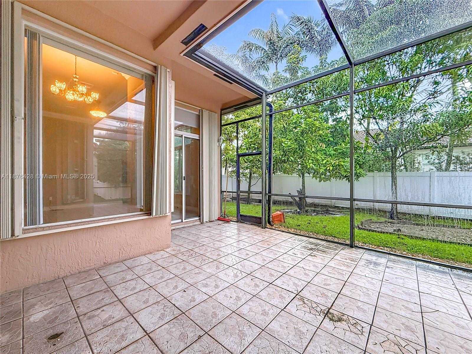 Small Image of 15957 SOUTH WEST 14TH ST, Pembroke Pines Number 75