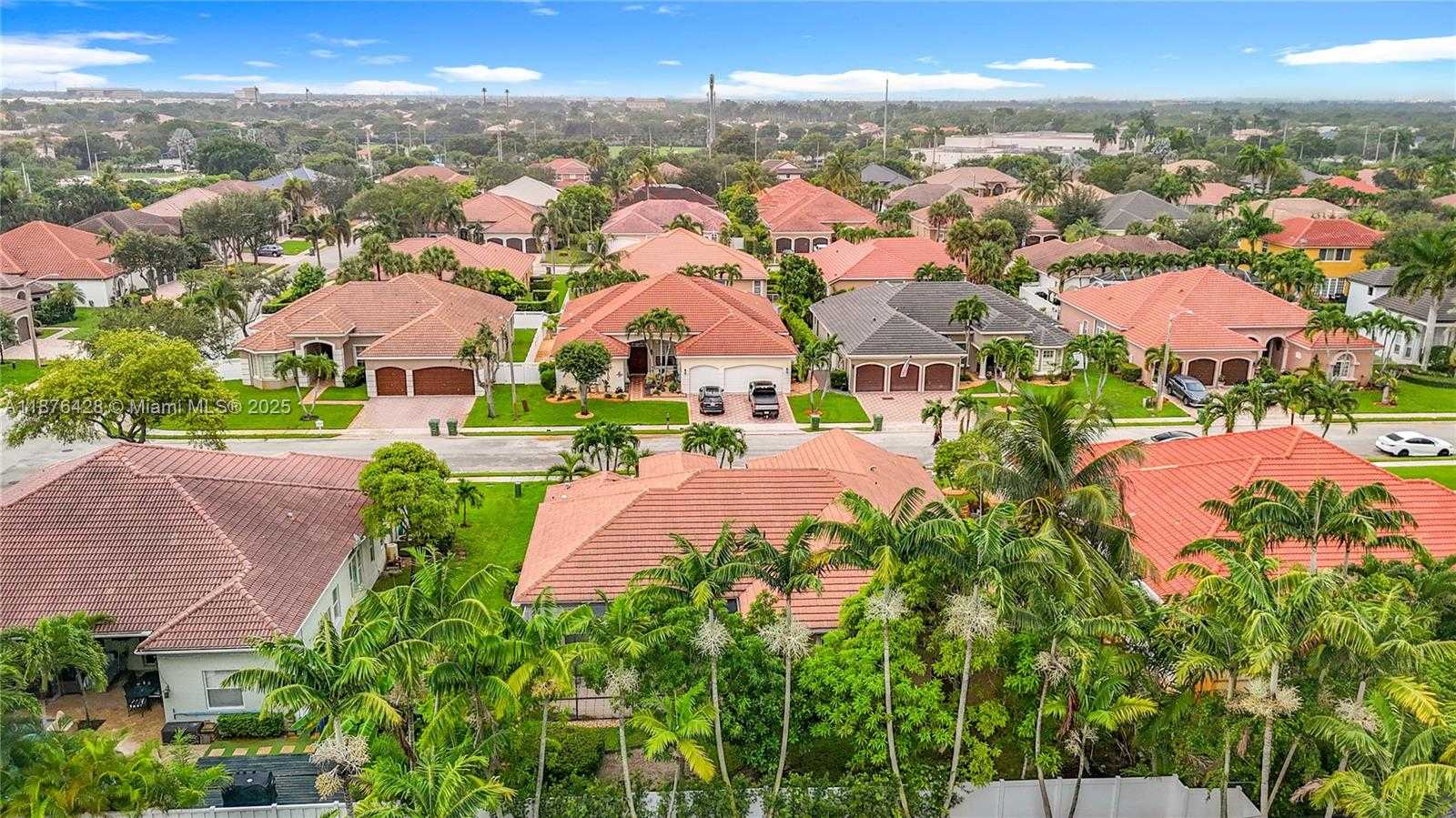 Small Image of 15957 SOUTH WEST 14TH ST, Pembroke Pines Number 87