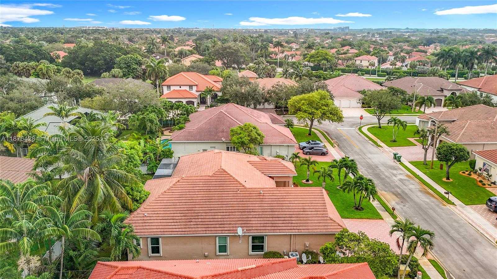 Small Image of 15957 SOUTH WEST 14TH ST, Pembroke Pines Number 89