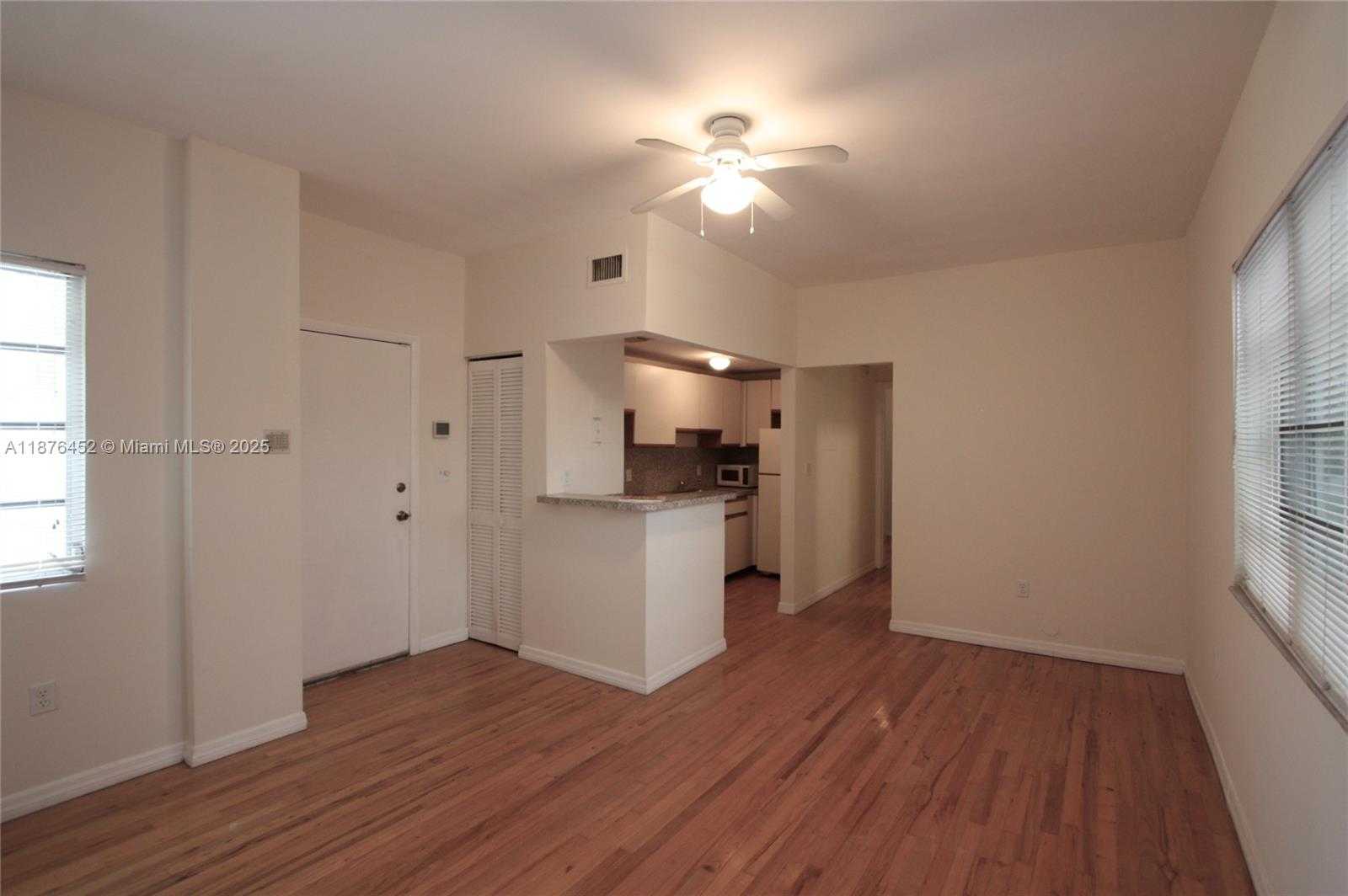 Small Image of 1525 PENNSYLVANIA AVE #17, Miami Beach Number 3