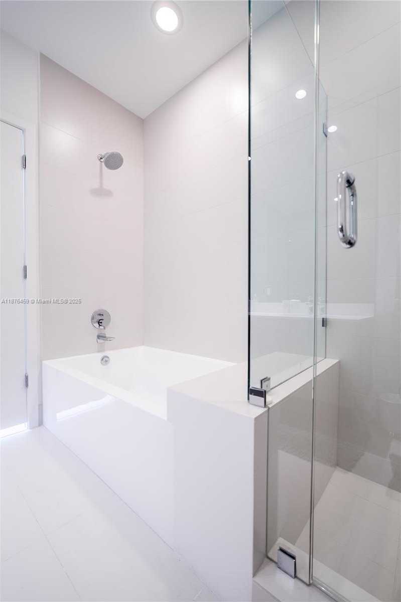Small Image of 501 NORTH EAST 31ST ST #PH4402, Miami Number 20