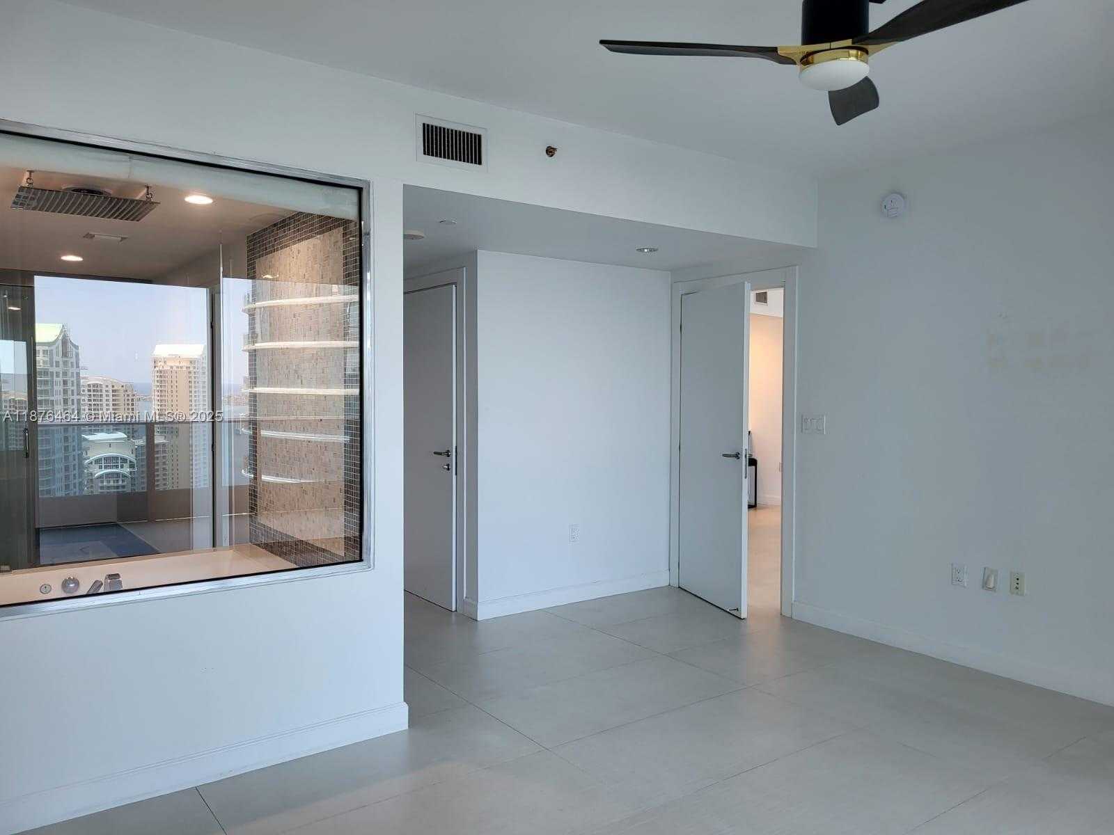 Small Image of 200 BISCAYNE BOULEVARD WAY #4203, Miami Number 11