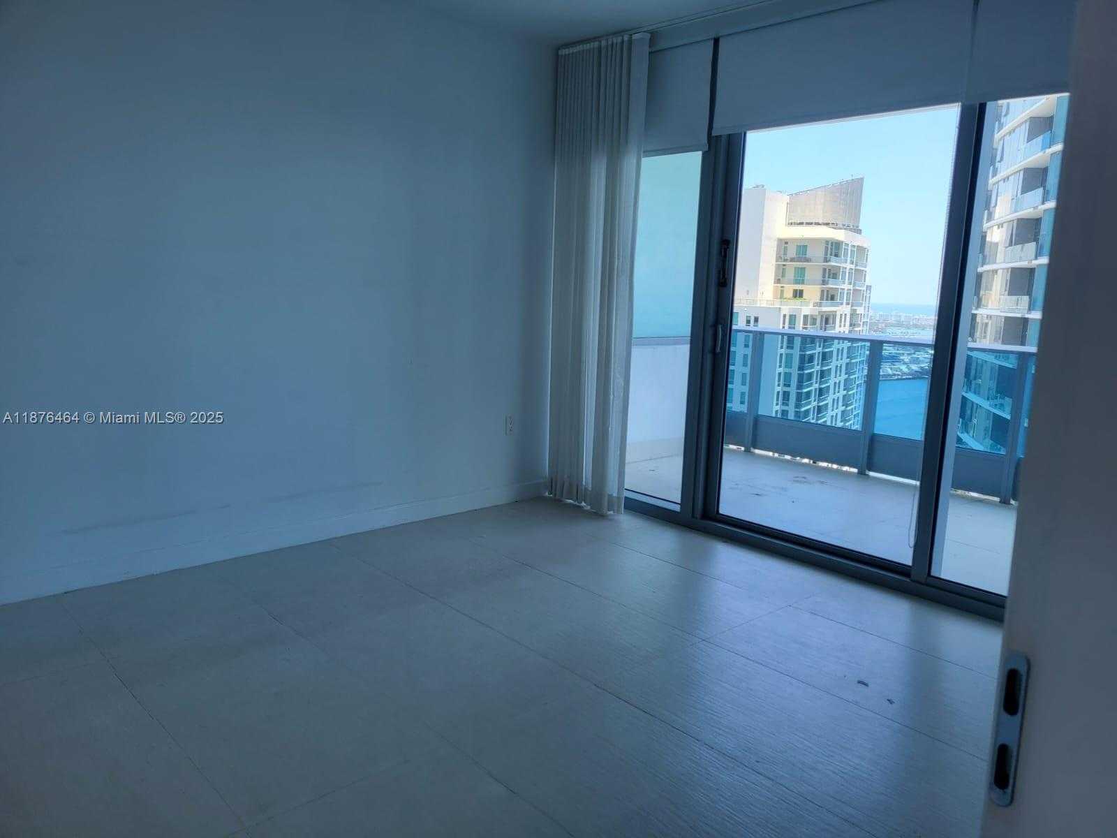 Small Image of 200 BISCAYNE BOULEVARD WAY #4203, Miami Number 13