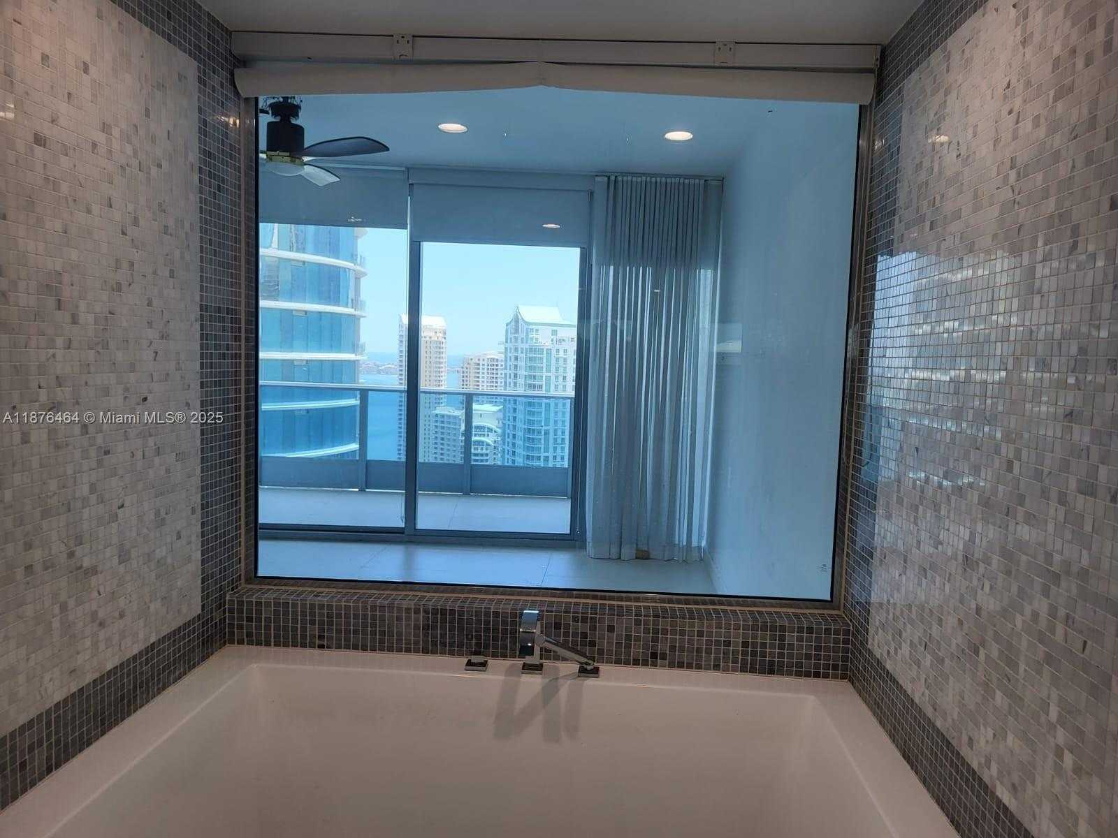 Small Image of 200 BISCAYNE BOULEVARD WAY #4203, Miami Number 15