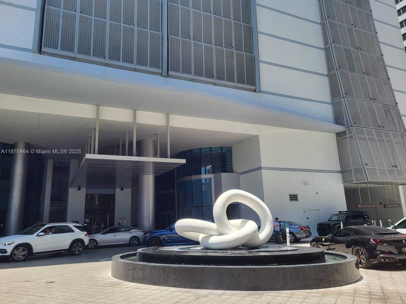 Small Image of 200 BISCAYNE BOULEVARD WAY #4203, Miami Number 18