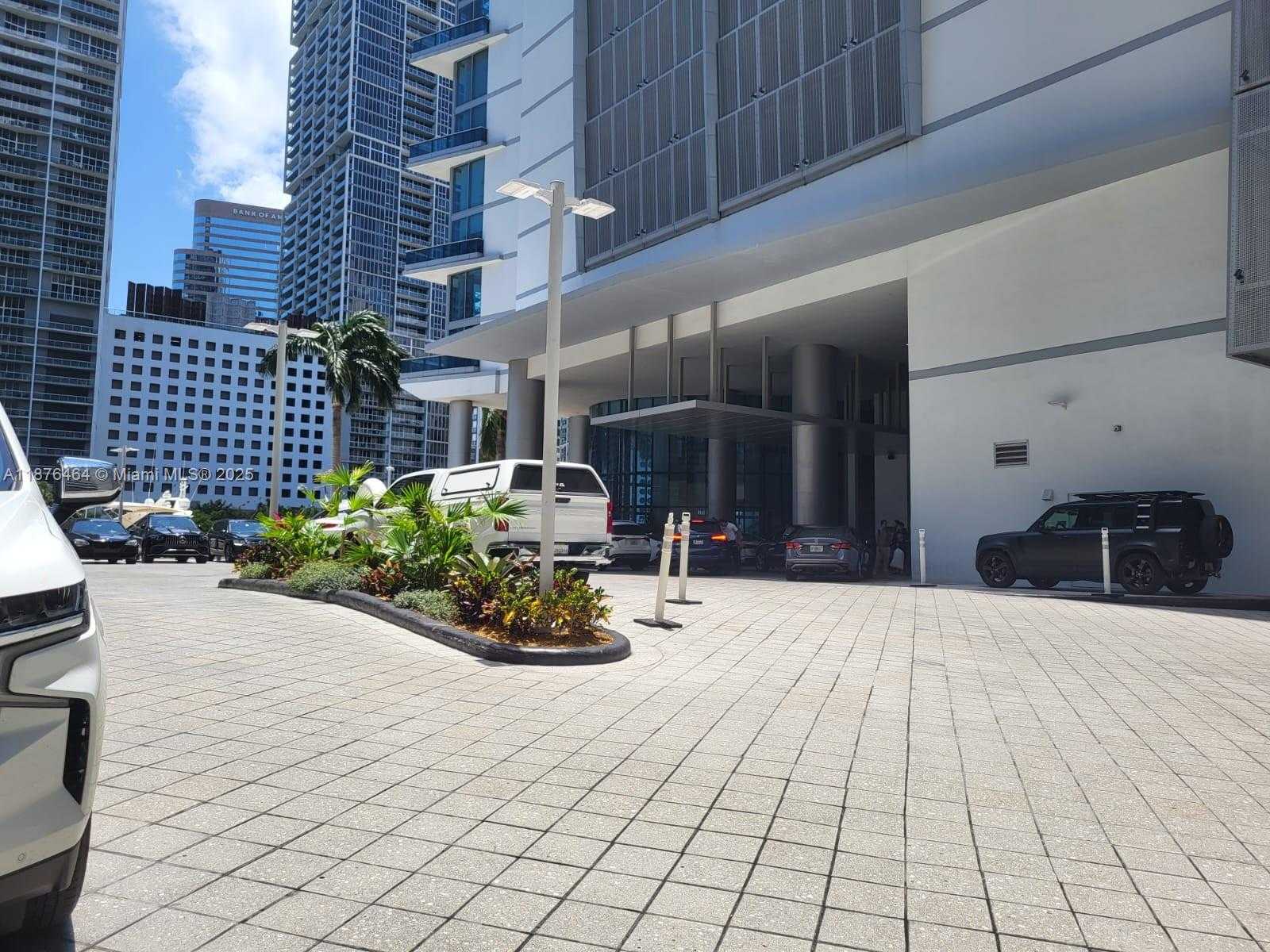 Small Image of 200 BISCAYNE BOULEVARD WAY #4203, Miami Number 19