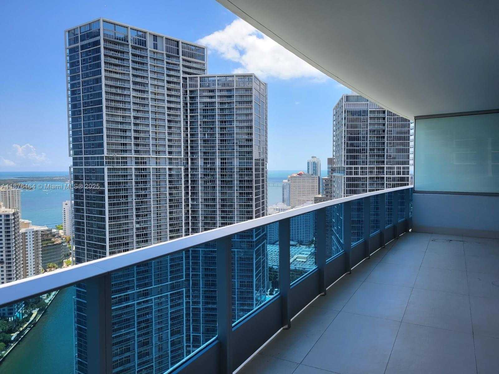 Small Image of 200 BISCAYNE BOULEVARD WAY #4203, Miami Number 6