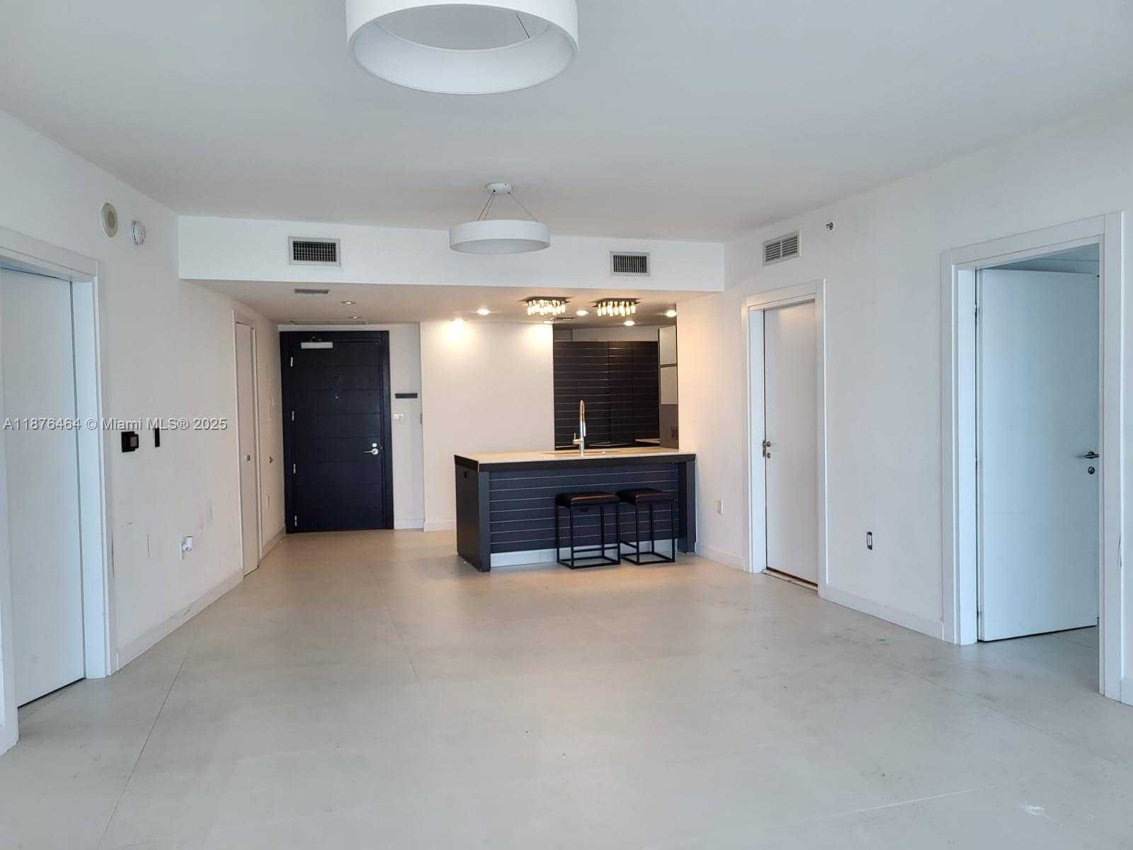Small Image of 200 BISCAYNE BOULEVARD WAY #4203, Miami Number 7